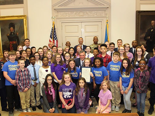 2018 military child delaware with governor carney (002)-crop-u70356